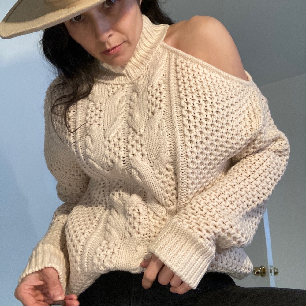 Intermix Cold Shoulder 100% Wool Knit Sweater Cream ivory quiet luxury minimal M